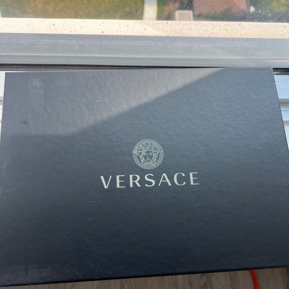 Black pump Versace shoes for sale - Picture 7 of 7